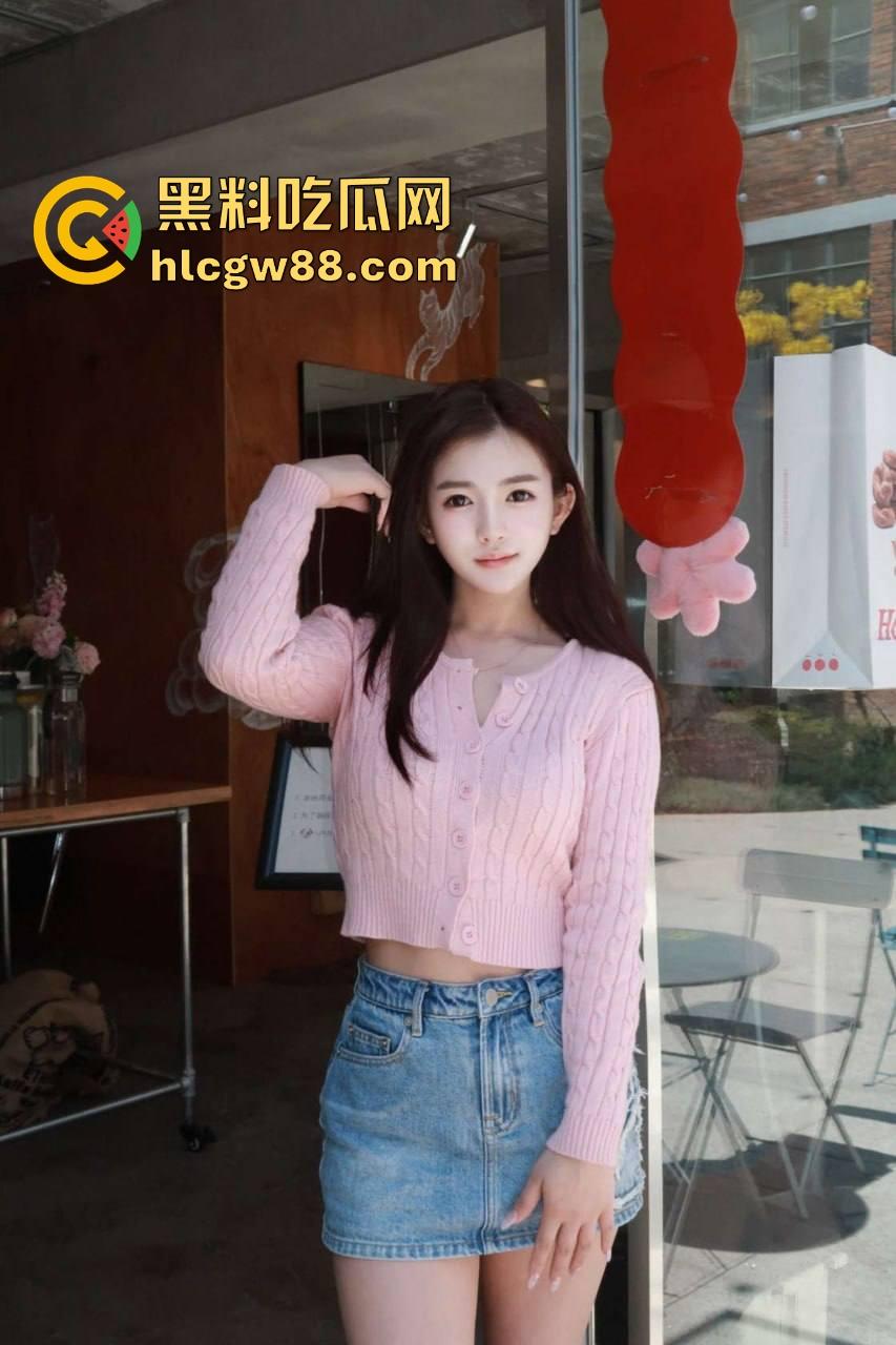 新乡准新娘【薛月】被男友录下无套爆操激情视频,趣内衣撩到发疯,骚得自己都张腿掰穴等射求精!-4