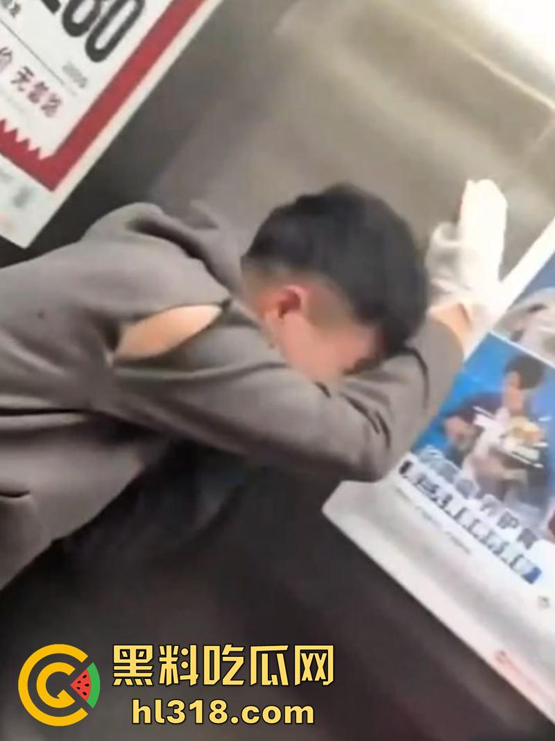 山东济宁泗水县书记儿子【周恒勾】,勾搭撩骚有夫之妇【程妍妍】,被夫家暴打缝21针,竟再次医院偷情 !-4