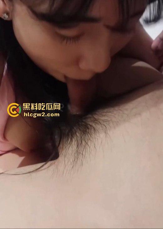 郑州艺术职业大学大长腿模特【宦嘉】酒店遭摄影师潜规则 口爆全程无毛白虎没操到 摄影师哭崩在厕所!-9