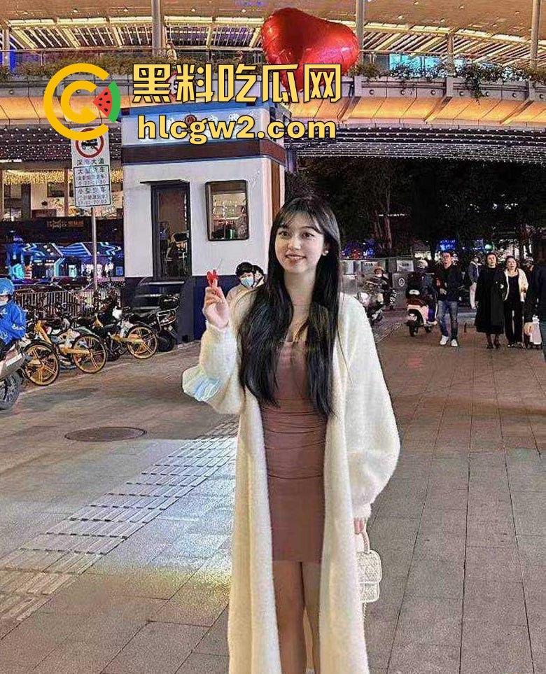 郑州艺术职业大学大长腿模特【宦嘉】酒店遭摄影师潜规则 口爆全程无毛白虎没操到 摄影师哭崩在厕所!-10