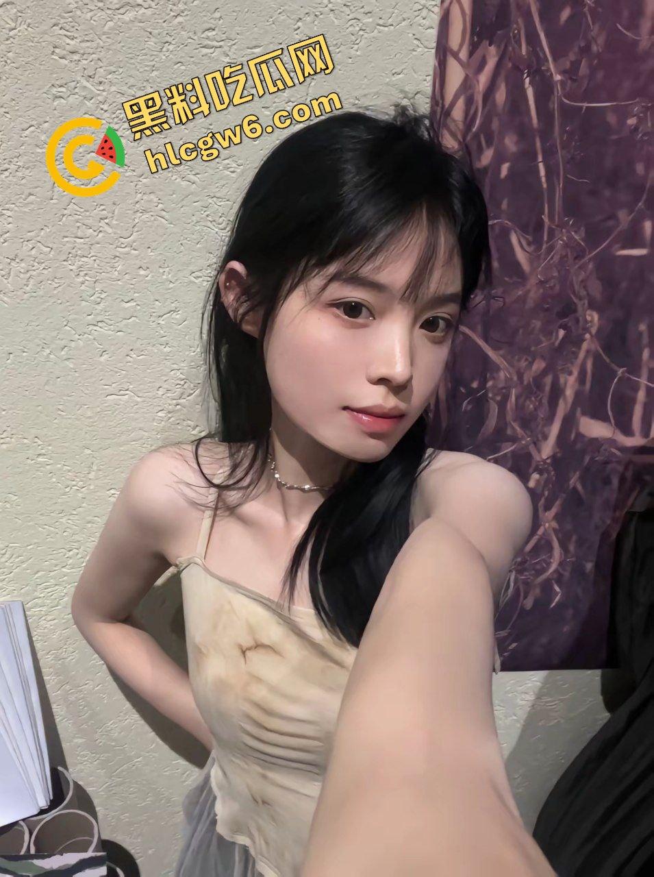 抖音爱cos的服装反差婊贱货『那由多』伺候榜一大哥猛吸睾丸 上位后插粉穴娇喘吁吁!原创独家曝光!-3