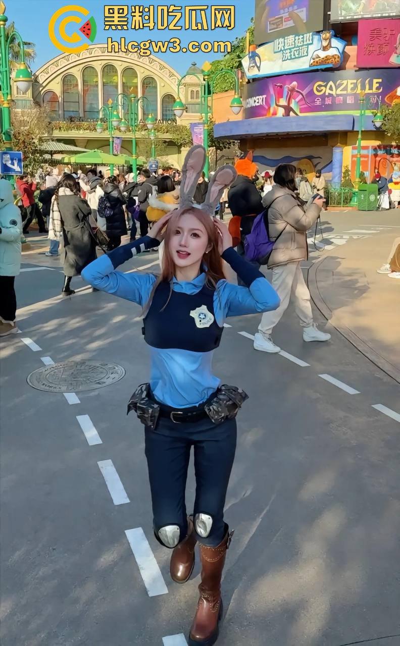 江苏网红脸骚母狗被猛攻！高颜值大胸白皮肤，金主爸爸后入猛操到崩溃，无套中出让沸羊羊心碎直掉泪！-7