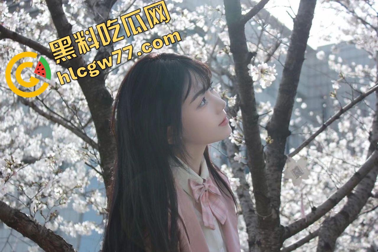 辽宁骚妻『柳缪』偷情成瘾，背着老公穿情趣制服到处约炮，奶子夹乳夹被抱起来kuakua一顿爆操！-3