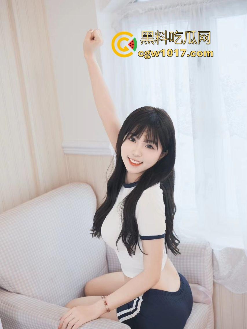 抖音高颜值尤物网红【Mmakcas】不雅视频曝光，短视频里的擦边女神，广州天价逼，淫水喷溅如泉涌！-5