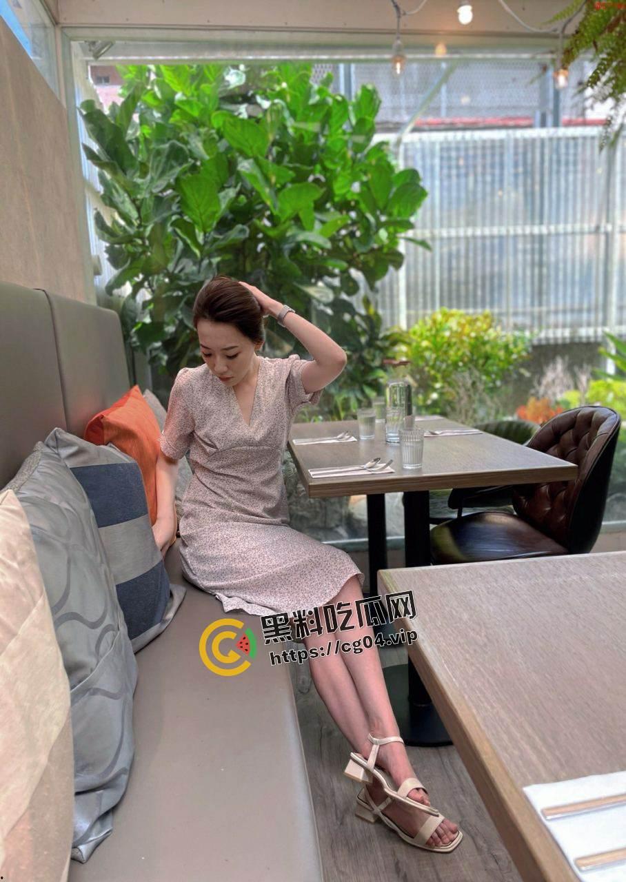 台湾富邦银行 美女客服经理被网调 不雅自拍被金主流出-1