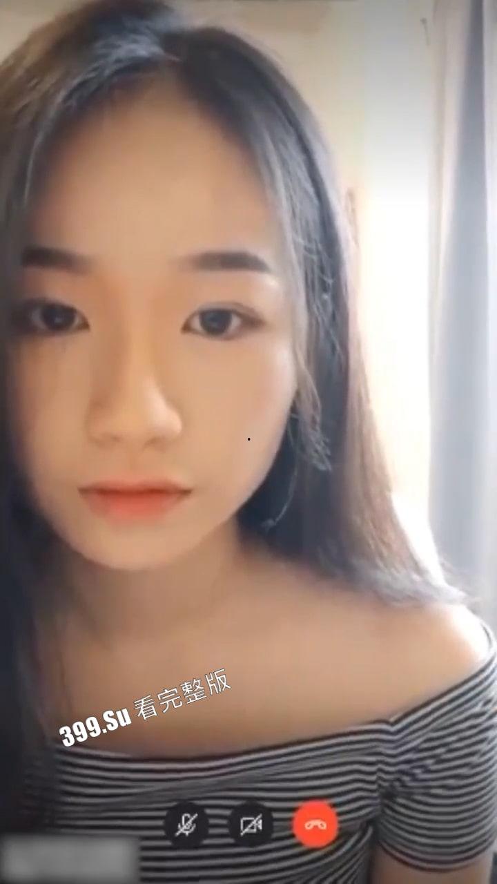 马来西亚 兼职模特【Stella】又遭遇经济公司网络面试视频流出 所以到底在面试啥岗位 连私处也心甘情愿的打开给对面看-5