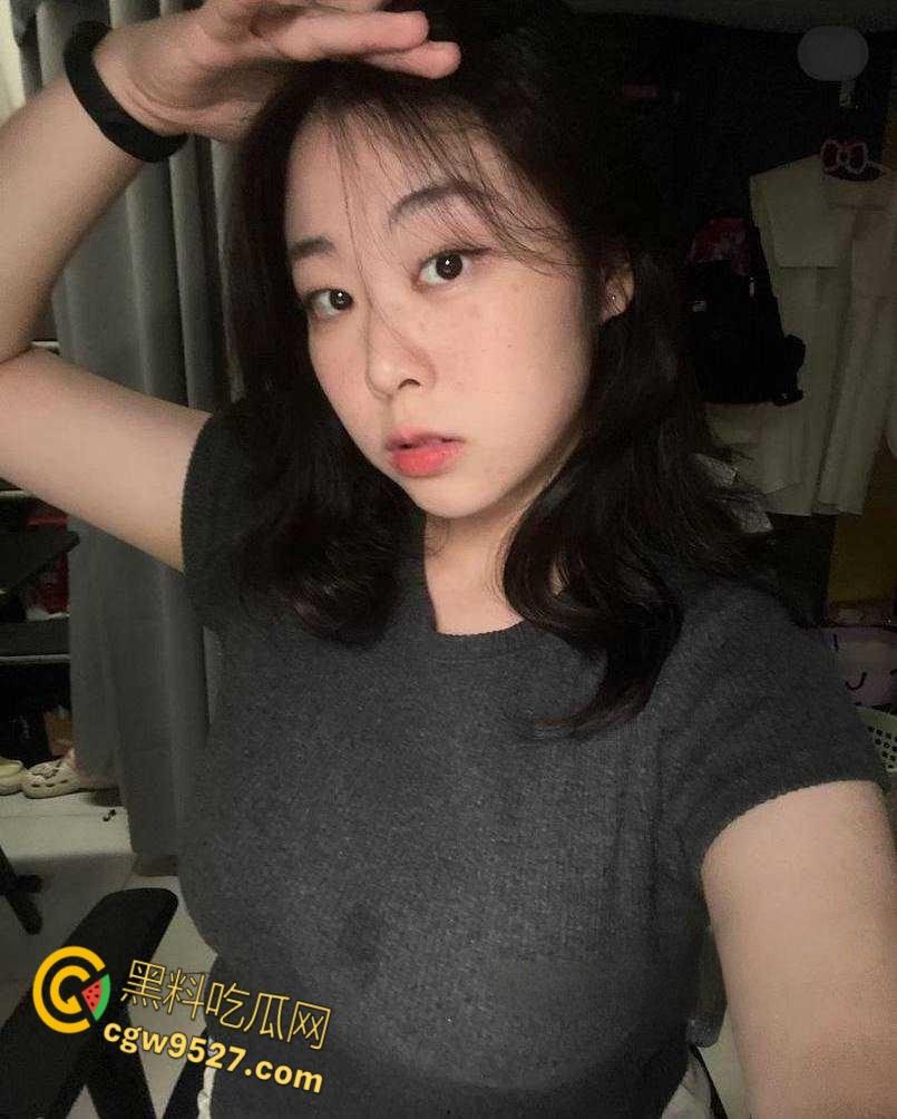 福建师范大学音乐系【叶欣怡】,专约高端局,普通渣男看不上要约就约网红,这大奶子梦中炮架啊!-3