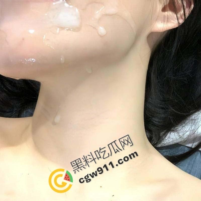 陕西极品学生妹【胡芸】被金被金主调教成淫贱母狗，拍摄激烈不雅视频，窗前后入淫叫不断，尽显淫荡本色-7