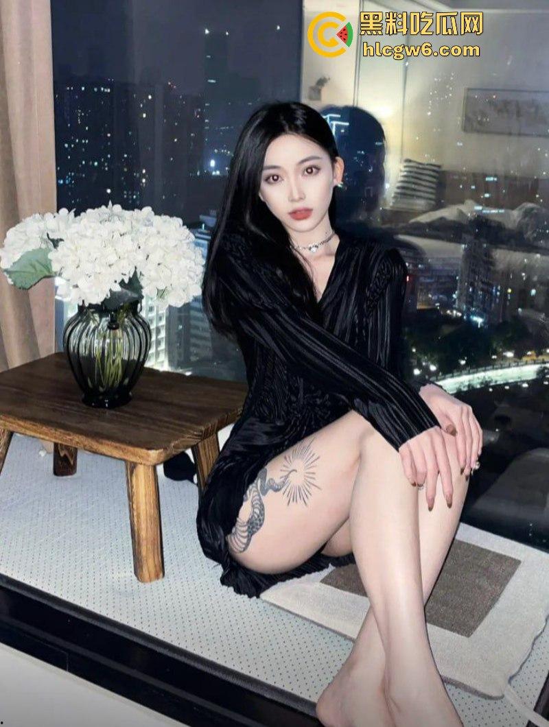 昆明抖音博主【femmefatale】线下私密视频曝光 极品身材颜值惊艳 榜一大哥疯狂后入干得白浆四溅!-4