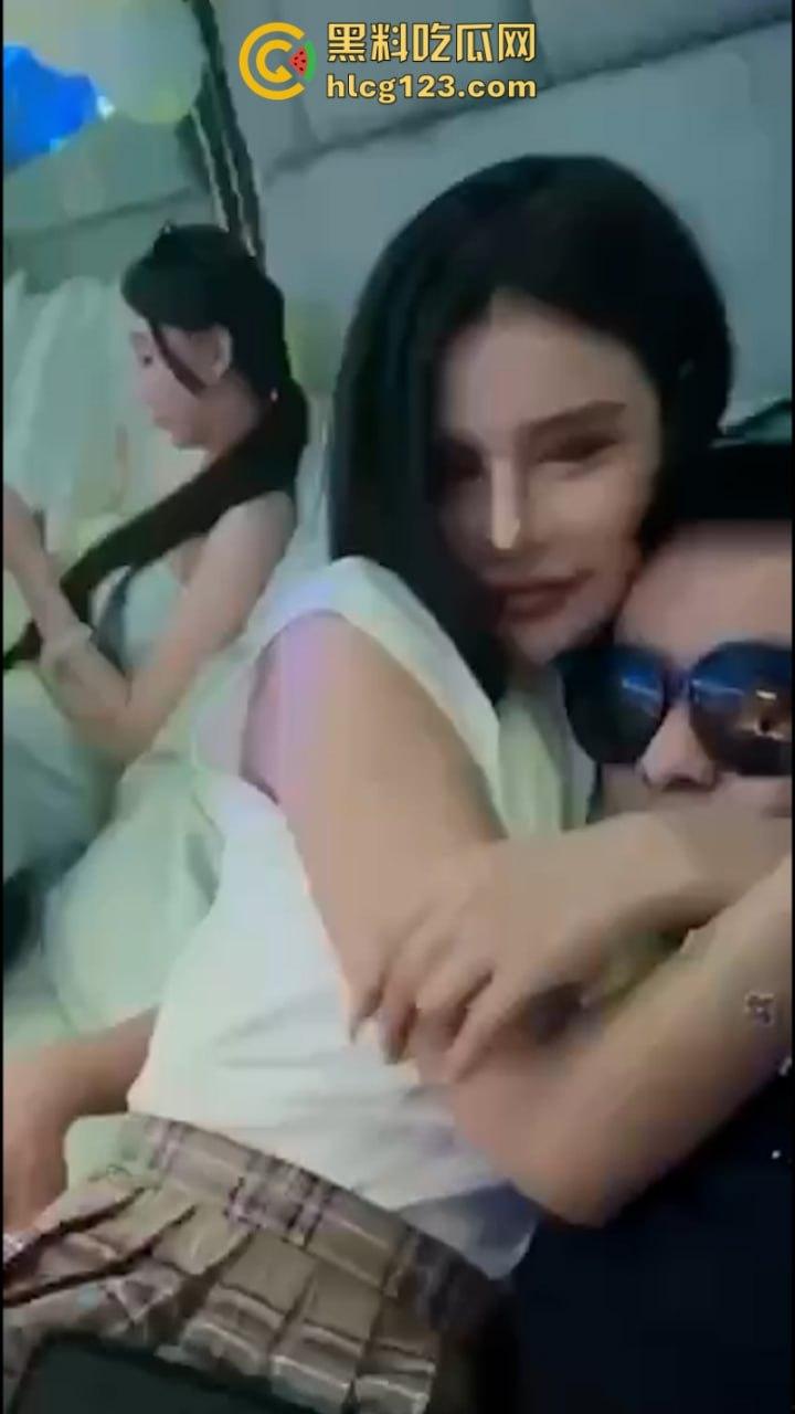 “再也不吃鸡巴了!”陪酒妹深夜出台被玩吐 同情又想笑 妹子有点可怜了-3