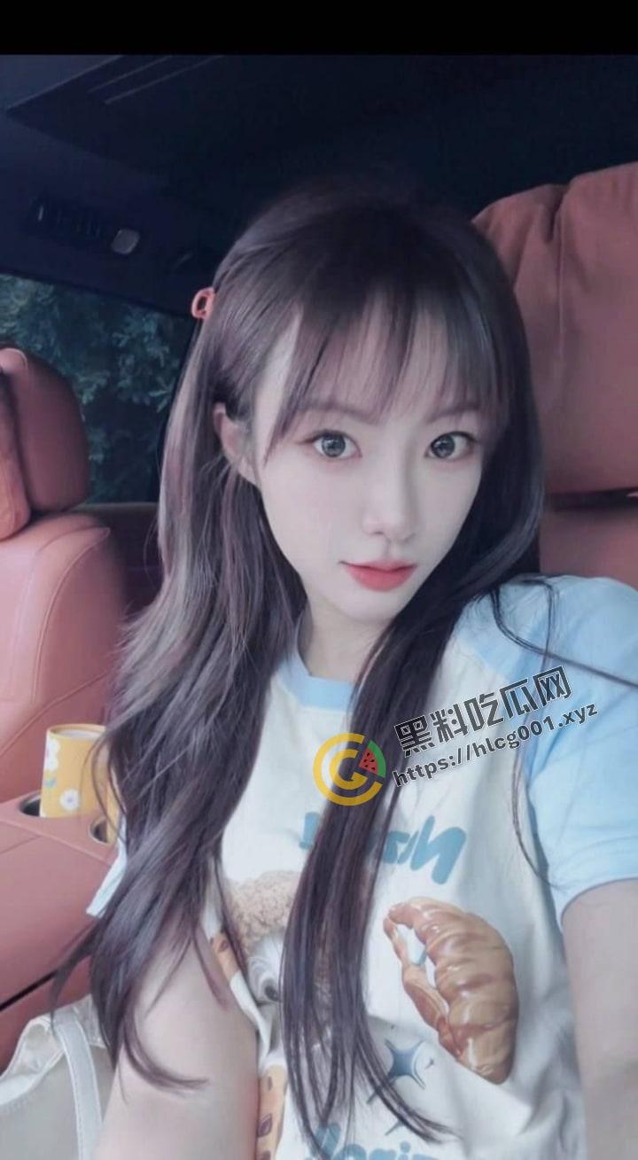 南京艺术学院母狗【刘静雯】约了个体育生被站起来蹬!!!逼都被操烂了!-4