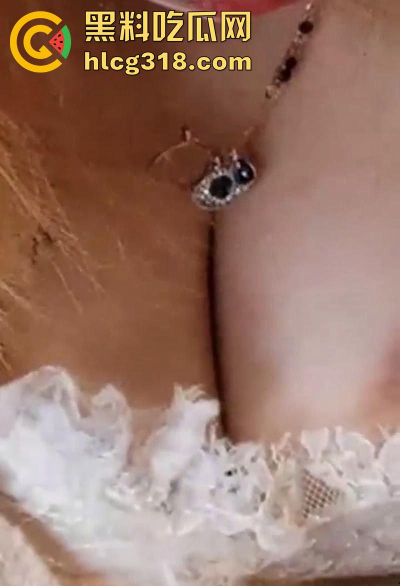 合肥师范清纯校花【夏璐璐】,为了钱私下偷偷兼职援交,被追求者兄弟约到狂草,随后追求者将其曝光!-5