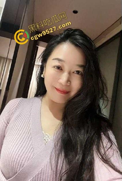 海角乱伦【妈妈的味道】!出差途中偷会干妈,酒店浴室后入激战,床上解锁新体位,无套内射爽翻天