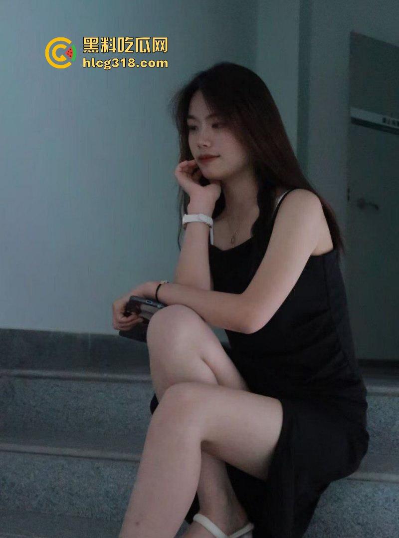 四川美术学院【魏施婵】极品反差母狗,排卵发情期饥渴难耐,后入无套内射蜜桃臀!-2