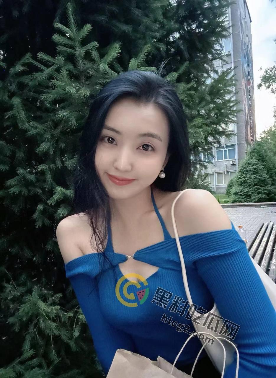 广州野马司机疯狂撞击骑电动车超正小姐姐,现场目击者震惊:简直不可思议!-6