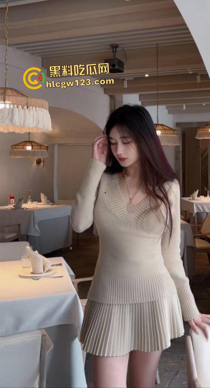 云南第一深情机车男狂操萝莉少女!黑丝床战视频外泄,绿帽女友逼男友看被操实况!-2