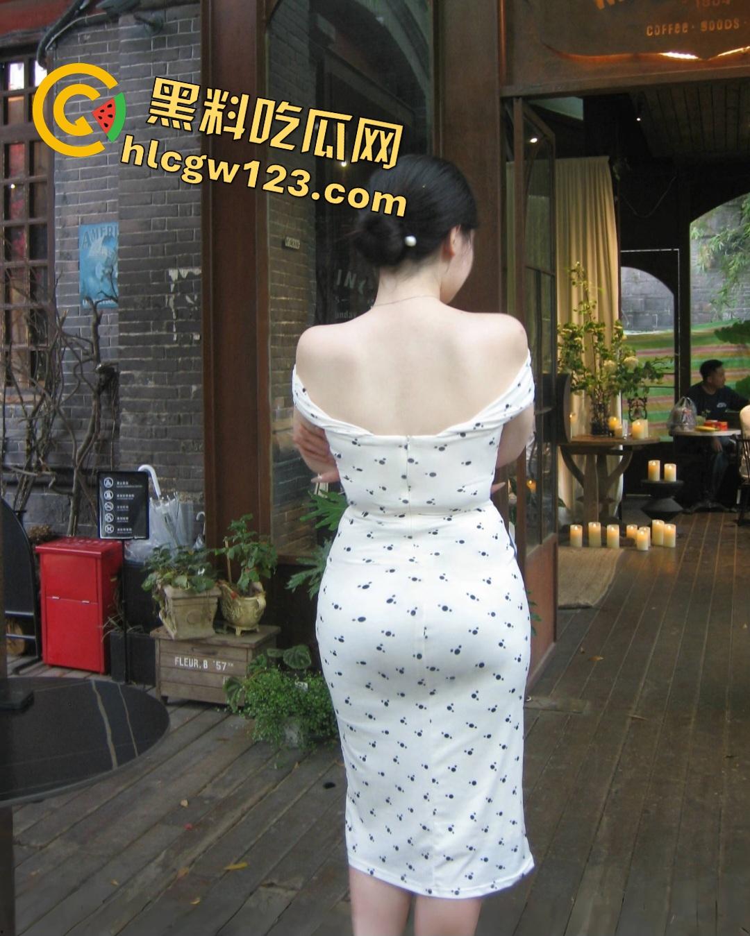 大学生出租屋变母狗被捆绑动弹不得，调教肛塞伺候，尿尿也要被操！