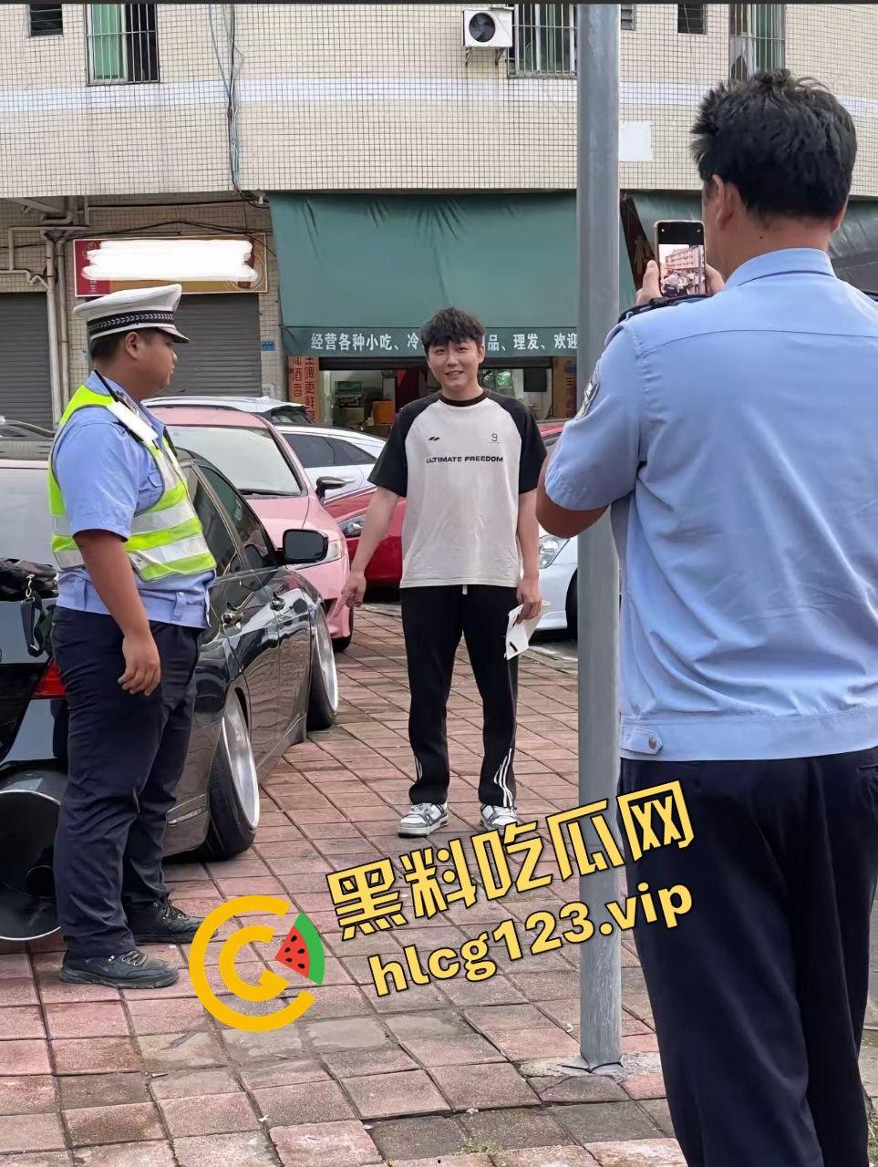 广东抖音网红改装车离谱!排气孔大到能塞下一个人,玩得也太过分了吧!-3