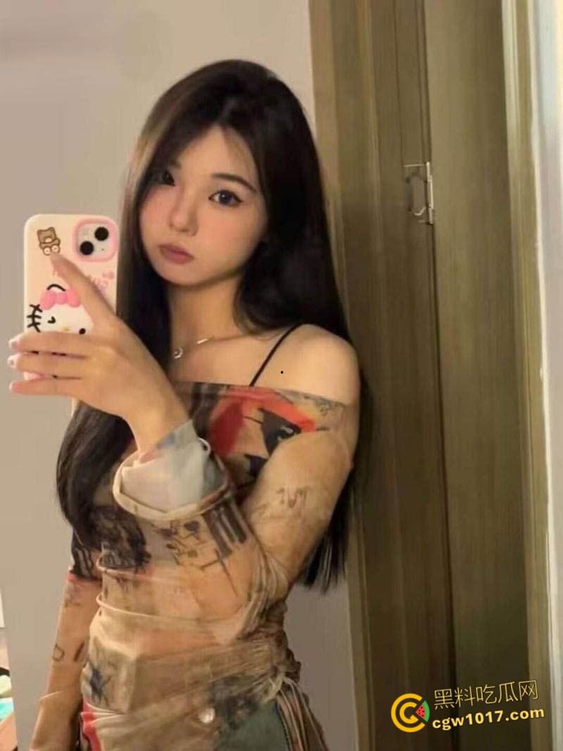 富二代约炮大神【fkabuto】，约操04年小母狗，骑乘摇摆臀浪翻滚，后入猛撞嫩穴喷涌，爽到欲罢不能！