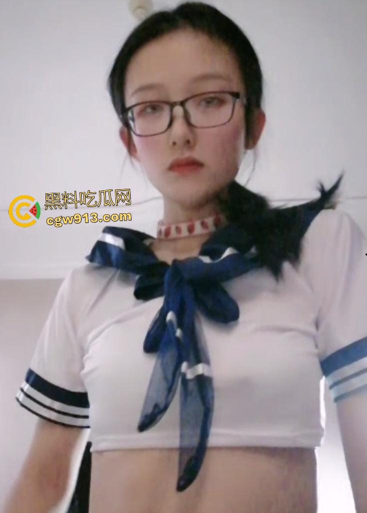 反差空姐工作压力太大，来酒店制服没脱，直接狂骑大鸡巴，这是性压抑吧？在镜子面前发出奶狗的叫声！