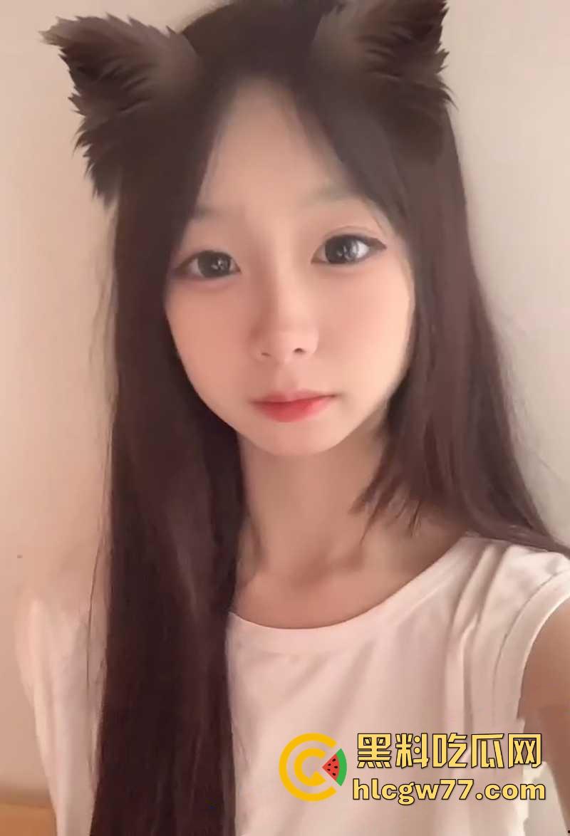 湖北襄阳清纯学生妹【张婧涵】露脸裸舞沦为金主小母狗 从校园乖乖女秒变淫骚小野猫!-2