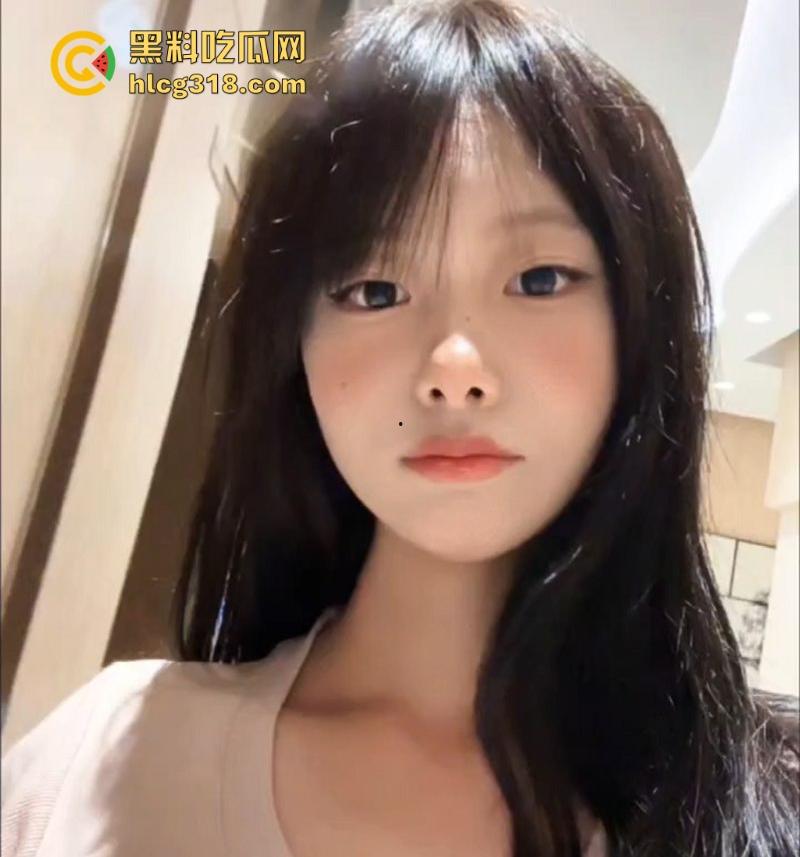 常州艺术学院学妹【樊语】约炮视频曝光！近距离欣赏美胸嫩鲍，露脸性爱镜头让人爱不释手！