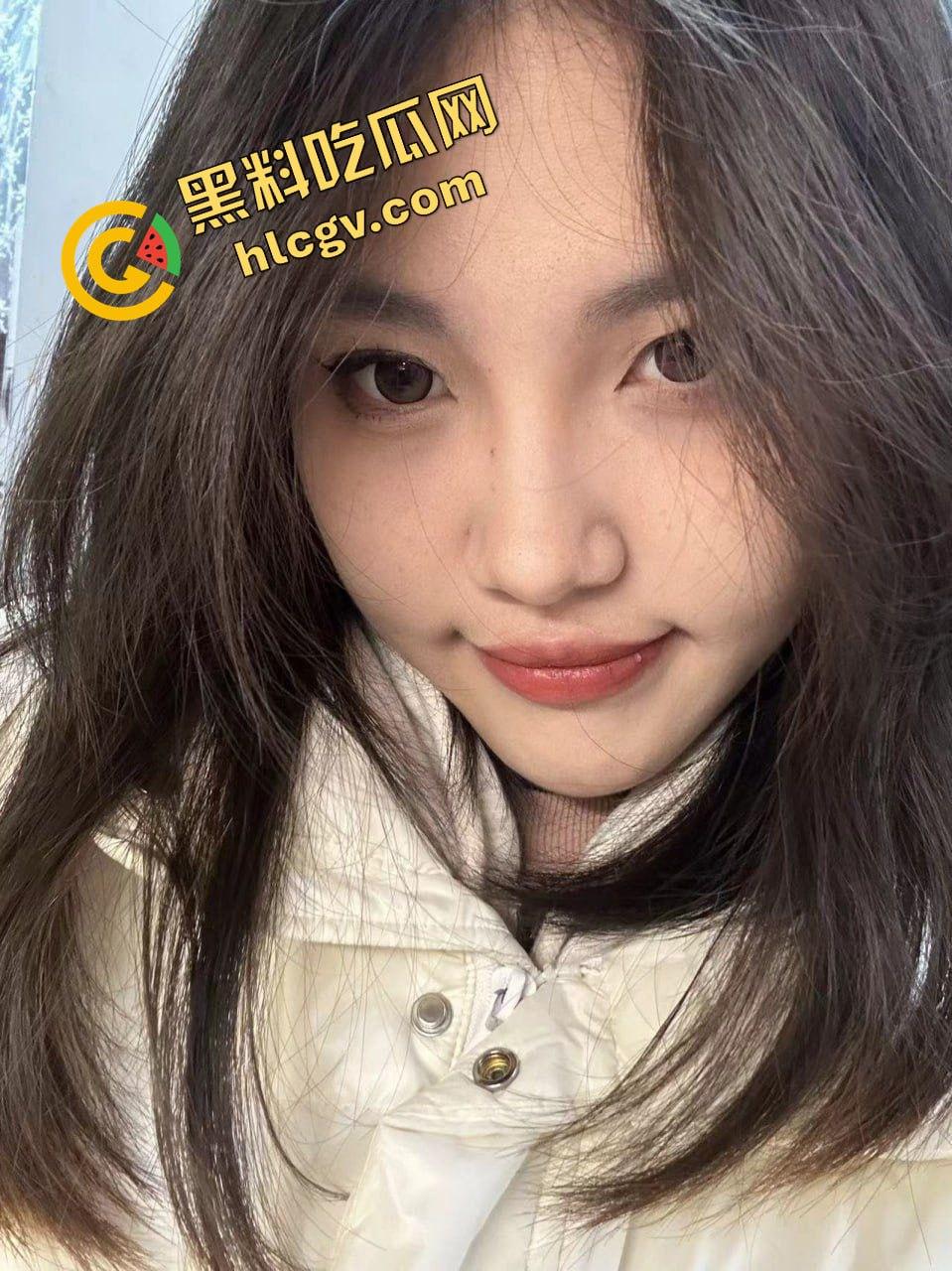 辽宁大专闷骚大三学生妹【孙姿依】爱好吃鸡巴 喜欢口爆吞精 独家流出！-5