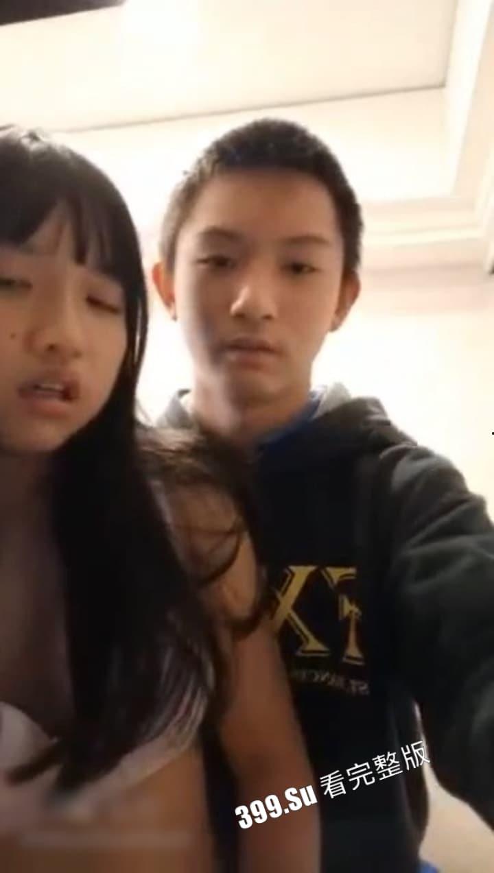 有点过于真实!性瘾发作的妹妹 缠着亲哥发骚 哥哥疯狂上下其手挑逗萝莉妹妹 这么可爱的妹妹谁不爱?-6