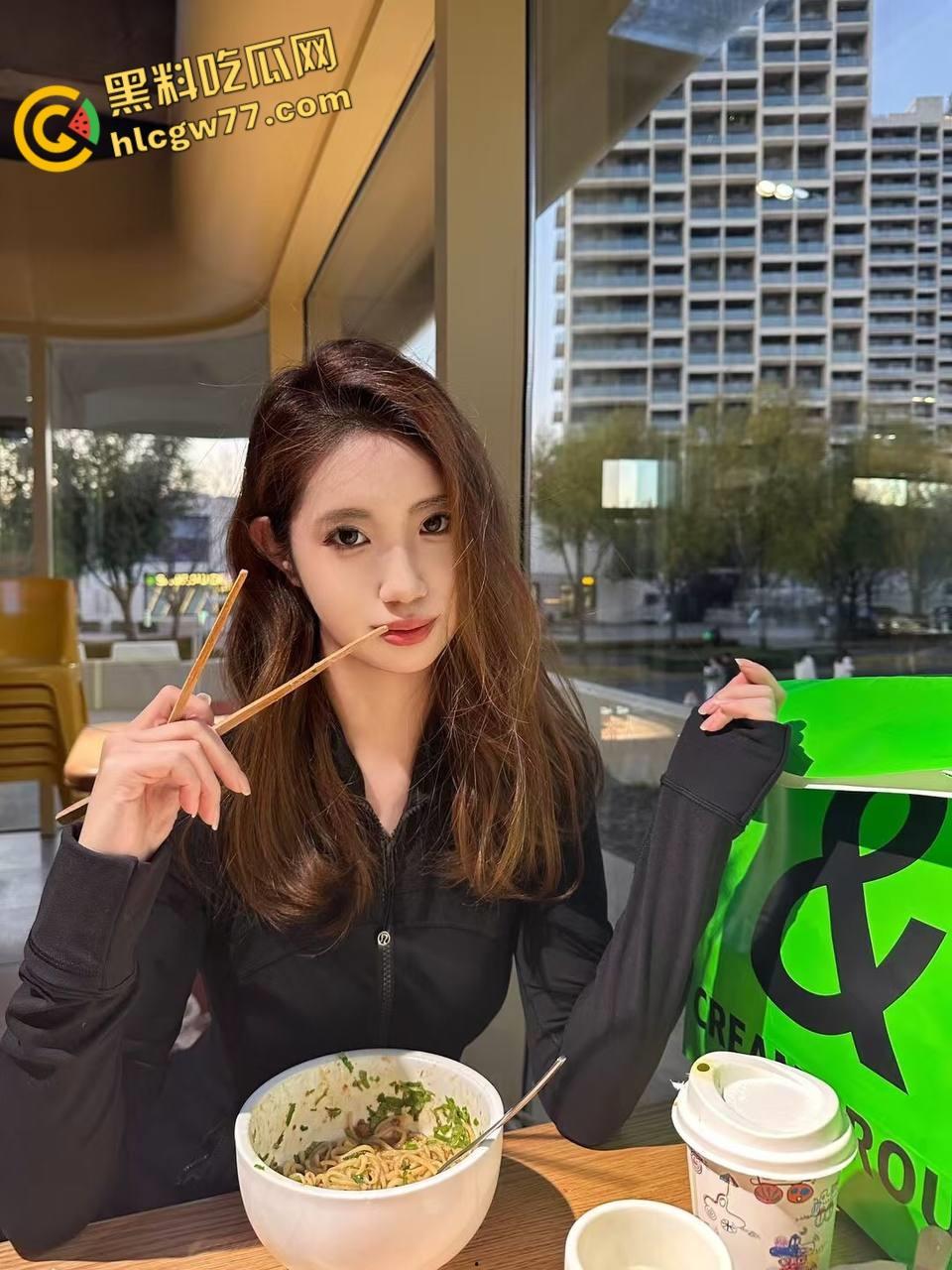 吉林大学舞蹈生【刘雪】修长身材和优雅气质,被男朋友调教成淫荡母狗 !-6