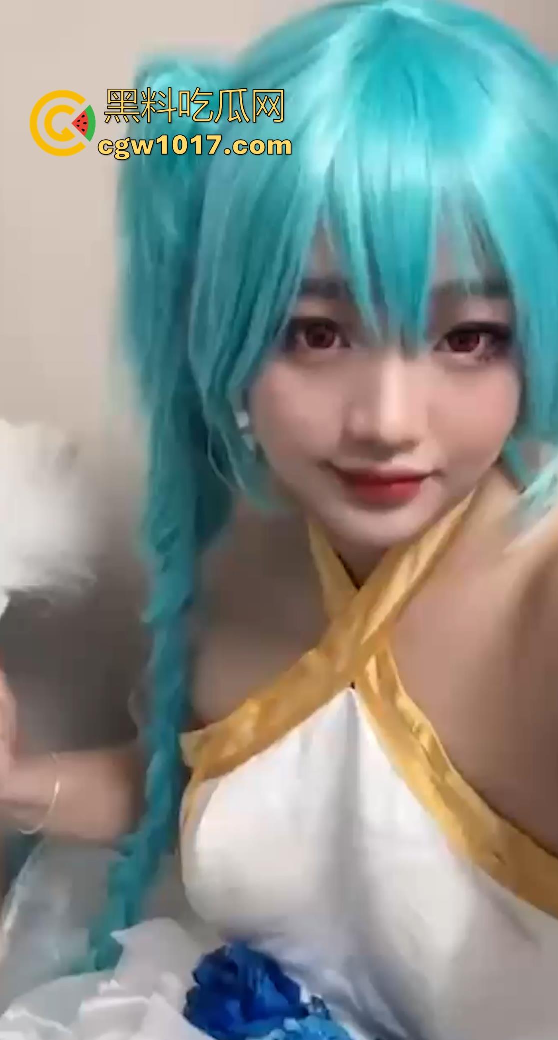 网聊约炮奶子大到夸张,超爱cosplay极品坦克bbw,敢露脸拍巨乳嫩逼,线下真实猛操,狠狠把她征服!-1