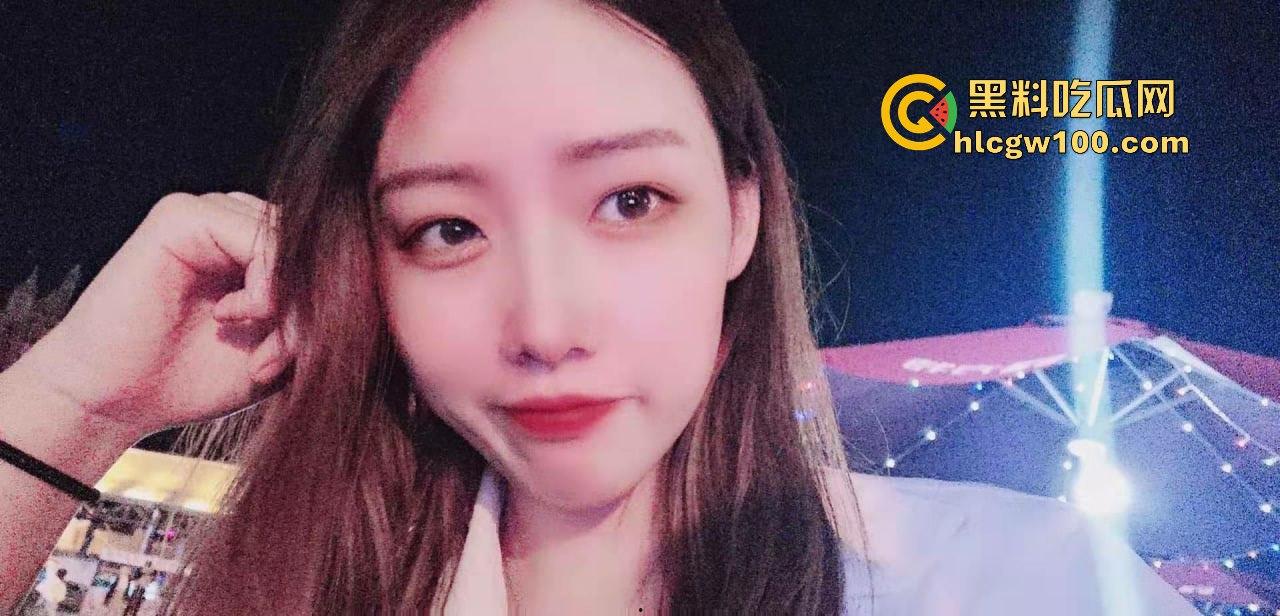 湖南淫荡母狗【叶舒】调教视频外泄,骚母狗不喜欢穿内裤,随时随地都能操真爽!-1