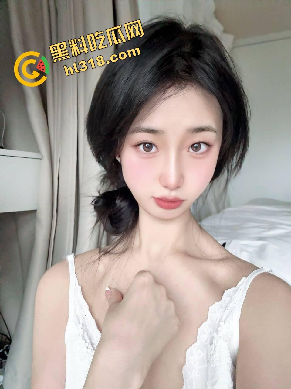 夜深人静窗前爆操不拉窗帘,灯火通明全楼观影,隔壁妹子都看傻了,就喜欢你们这种不避嫌的刺激感!-4