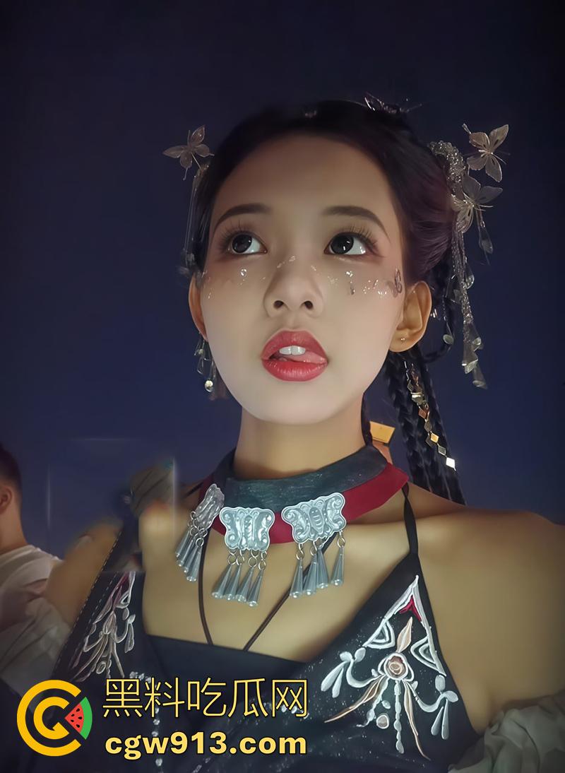 沈阳鲁迅美术学院，顶级颜值黑皮女大【郭佳】，身材曼妙性感诱人，体育生男友激情性爱，视频传遍全校！