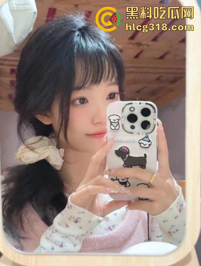 浙江理工学院【林筱沫】性爱视频曝光!勾引健身教练 大胆健身房后入 清纯反差小骚鸡!-1