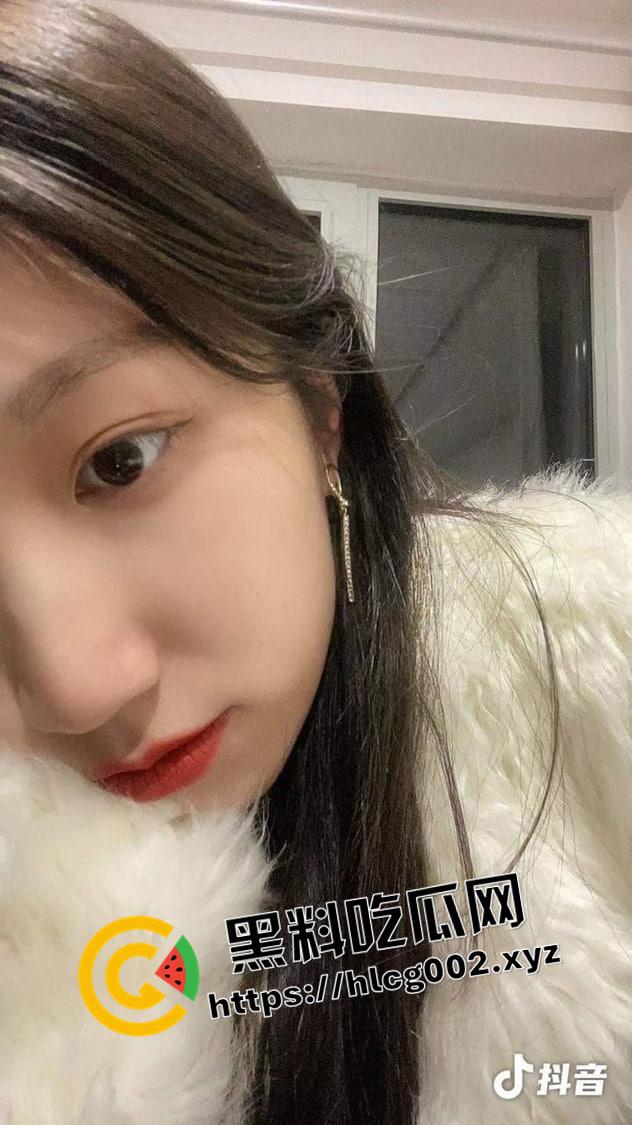 中国音乐学院【王雨辰】女大学生下海兼职遇到同班富二代 被操的不情愿又很爽 视频被流出