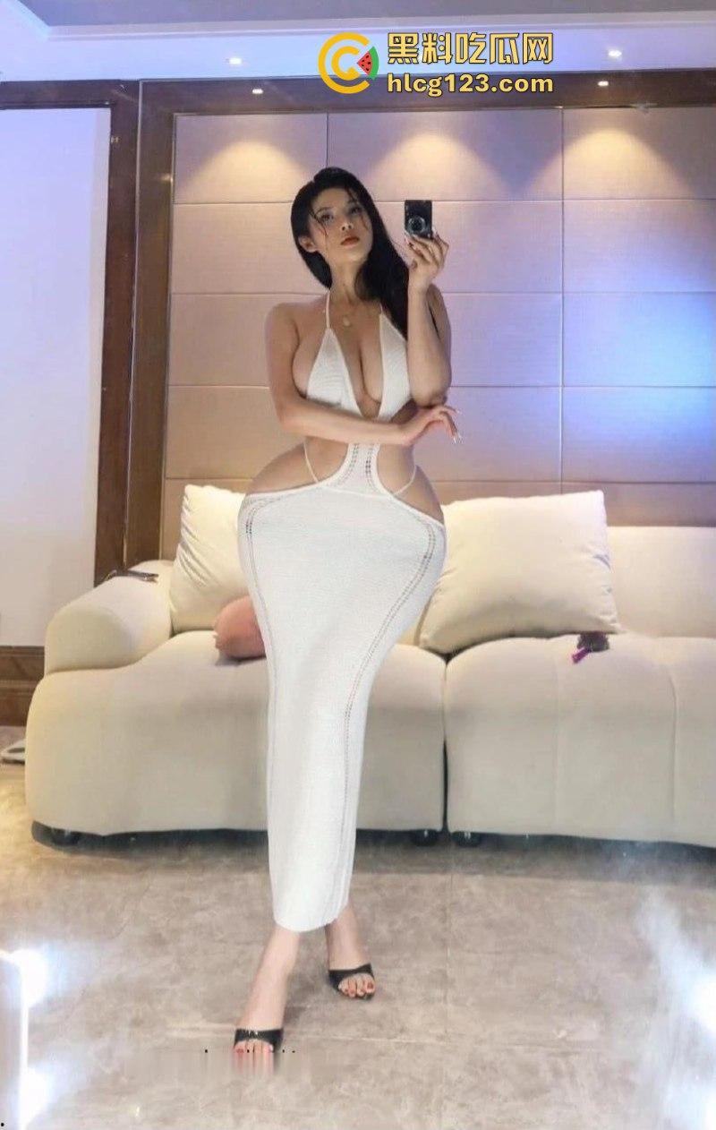 抖音御姐【山雀queen】蜂腰肥臀巨乳尤物 黑丝红色紧身衣大尺度私拍性感爆表!-7
