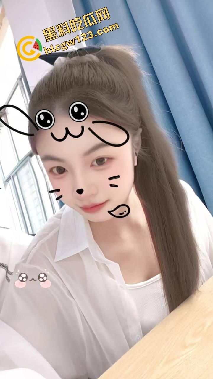 生活不过是鸡巴有得插，酒有得喝，睡懒觉没人吵，骚货主动跪着喊老公工资不涨但日子照爽！-2