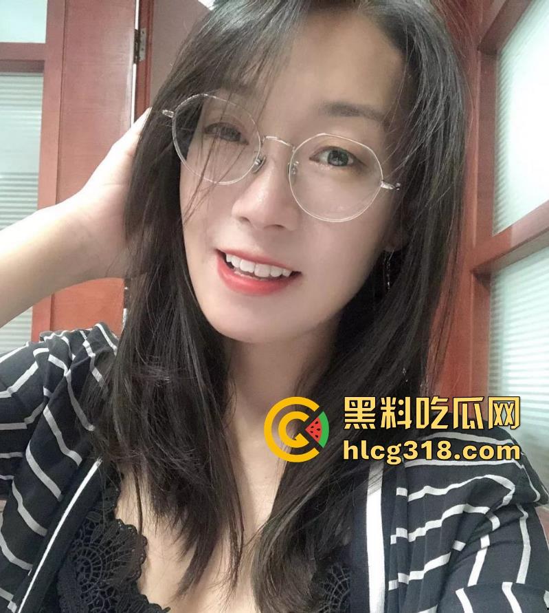 微熟小姑不穿内衣做家务勾引 ，被我无套强入了，疯狂抽插肥臀，最后内射爽死了！
