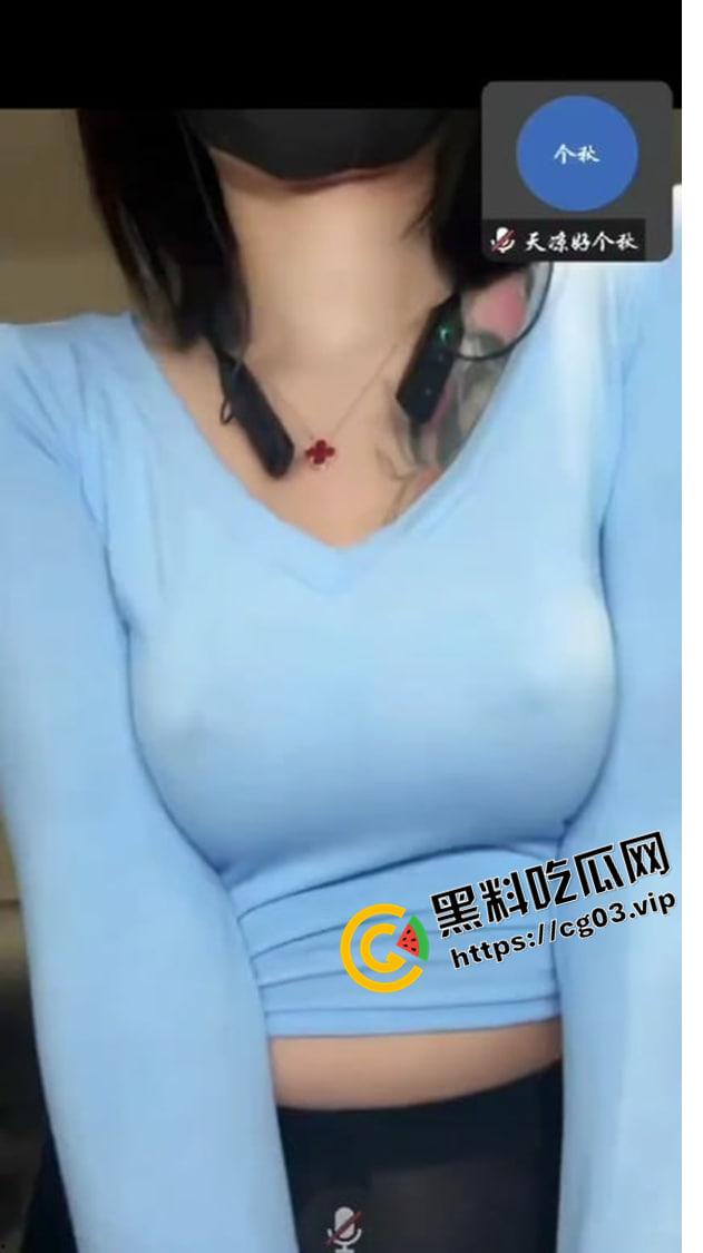 抖音女主播【糊涂小y】馒头逼+飓风葡萄_玩的就是一个擦边-5