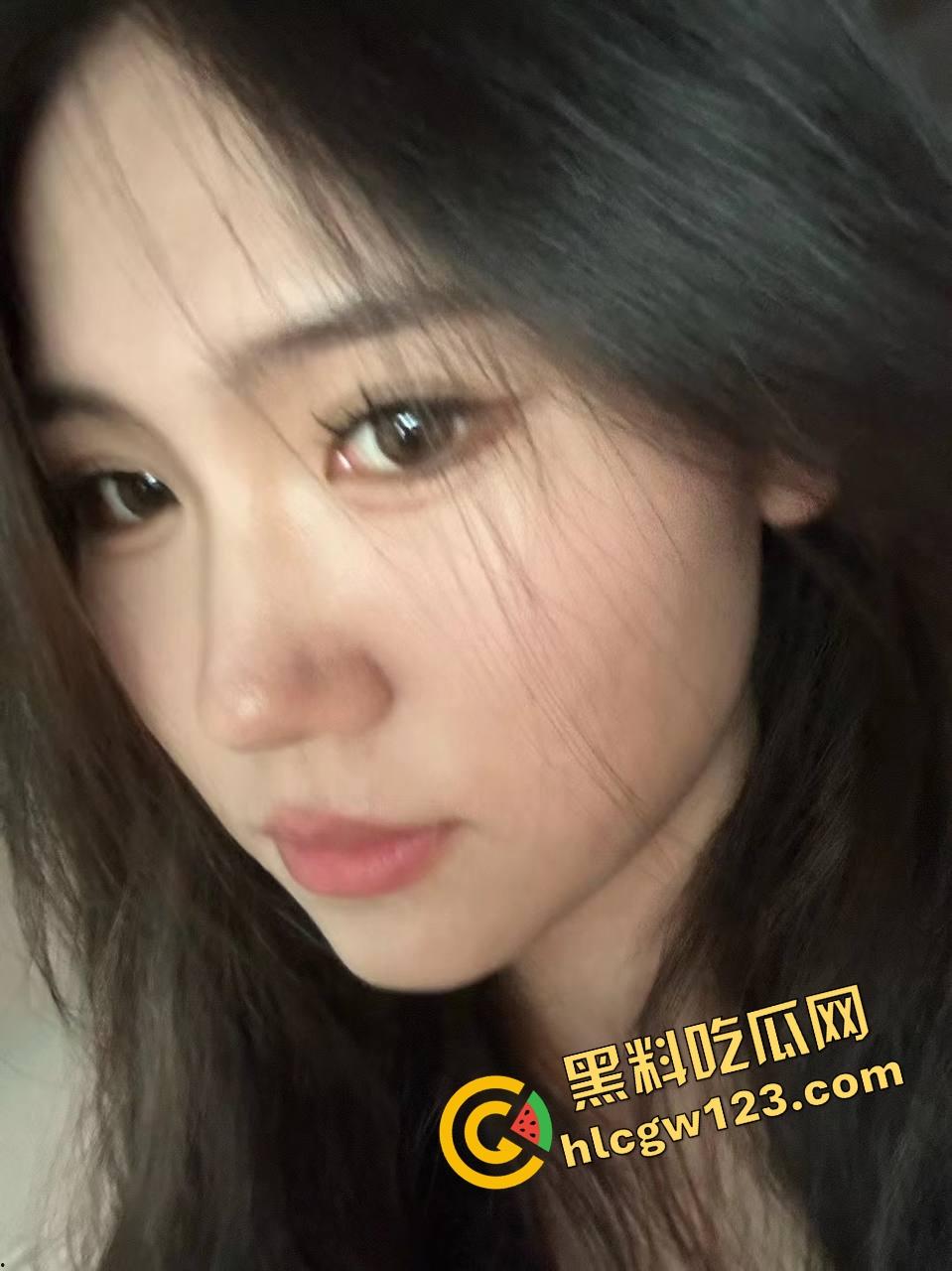 佛山新地儿桃子多到爆,妹子嫩得像鲜桃,短裙黑丝小妹齐聚骚逼扎堆,肉香奶嫩逼紧晚到没你份!-4