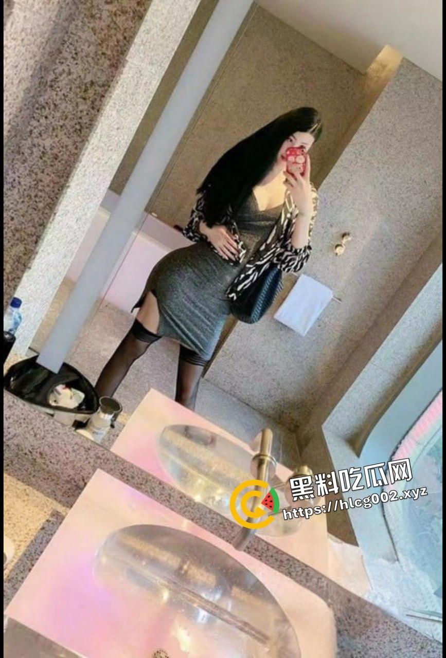 一米八性感大长腿骚逼御姐『ts米粒姐姐』手握17cm仙女棒可攻可守!发骚做爱视频合集流出!-3