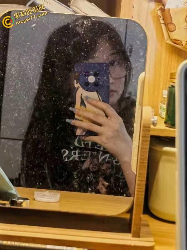 曲阜师大【孙雅欣】，被狂操高潮喷水，回宿舍又自慰湿透床单，真是个骚母狗！