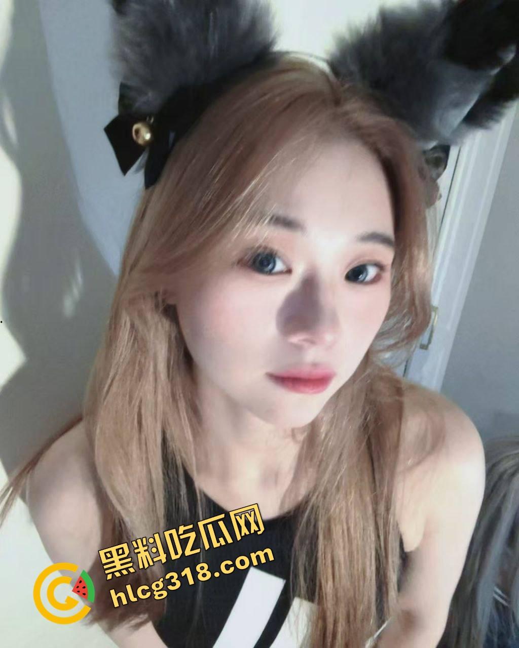 就好这口,逼水被打出来的母狗最带感,不叫不哭只会喷水,抽一鞭就高潮,SM玩成了喷泉表演!-3