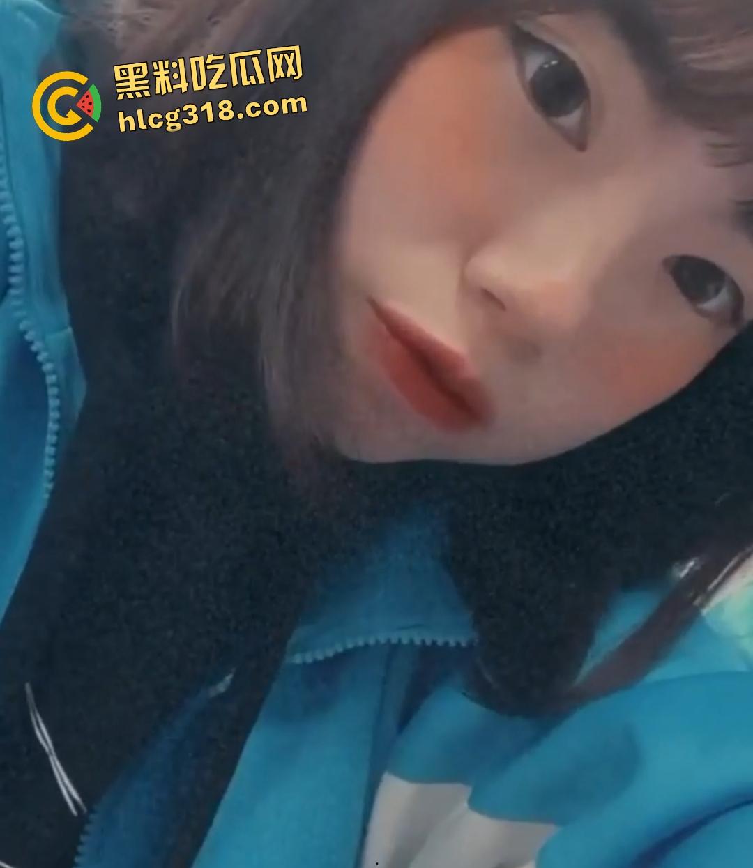 台湾能仁家商短发俏妹【薛庭儿】背妈偷欢,骑乘后入骚炸,从清纯到反差感直接拉满!-1