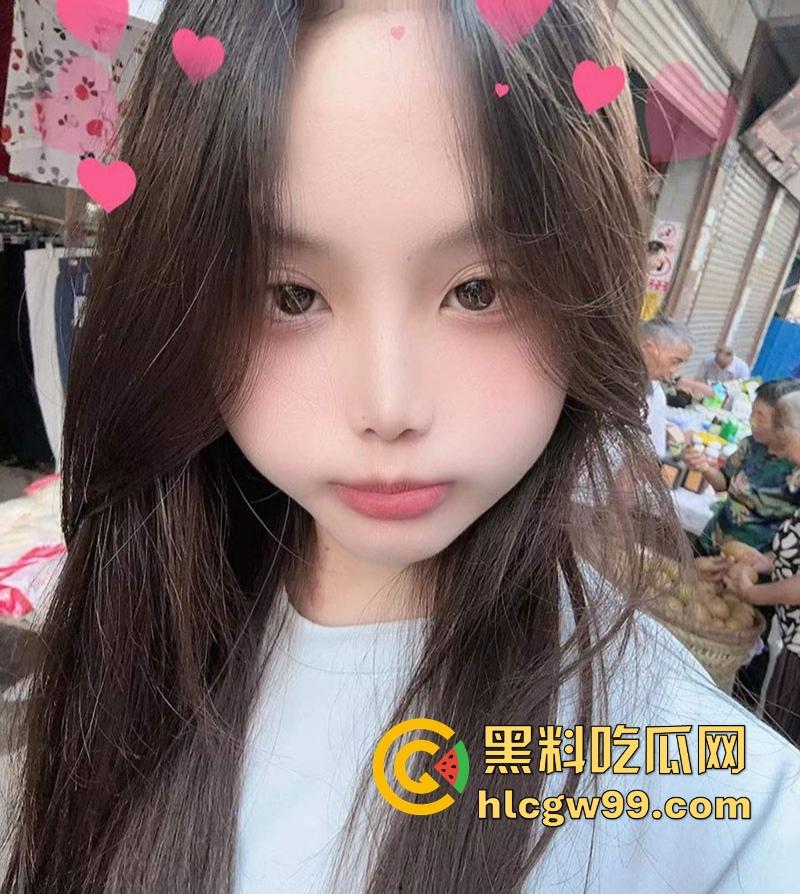 四川【胡冰冰】谈恋爱期间开双号发裸照抠逼裸聊来骗钱,七百块浪费个炮架子,多操几遍再走啊,就当吃了快餐不亏!-10