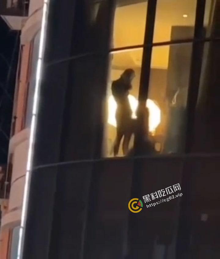 知名品牌富婆聚集地 杜卡诗高级形象定制 店面楼上上演 活春宫 皮影戏 还有一女子专门拍摄-1