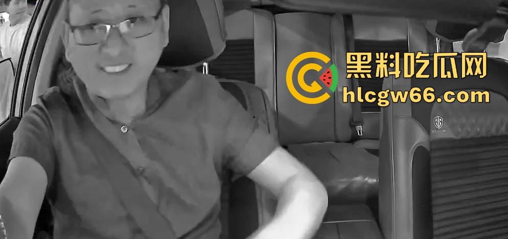 年度最佳网约车宣传大片 气质美女付钱之后 还给司机摸奶撸鸡巴 大哥还意犹未尽!-7