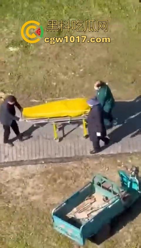 长春工地施工挖天然气挖出尸体，现场道路被封闭起来，怕是杀人灭口，抛死野外的，具体情况还得等待官方！-7