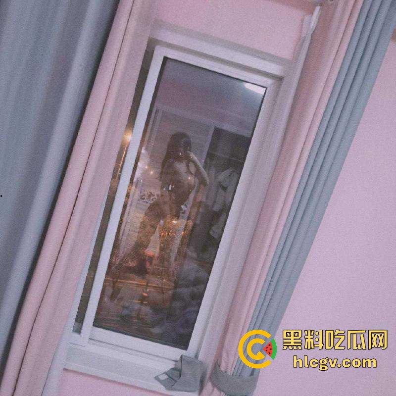 青岛农业大学女大学生【宋薇竹】不雅视频外泄!性感身材凹凸有致,天生尤物引发热议!-4