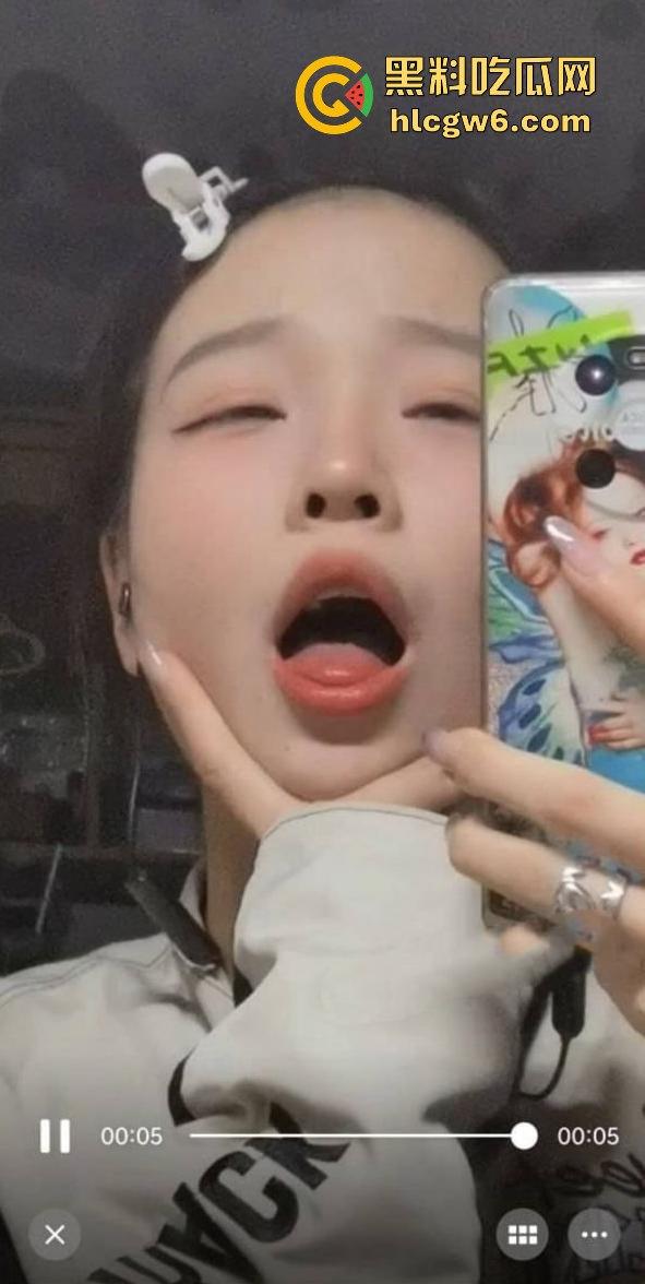 全网疯求,浙江清纯可爱网红【MIKU白】自拍性爱1分34秒视频被曝光,精选网红系列。-3